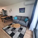 Sky Flats With Parking Apartmán *