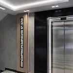 Sky Flats With Parking