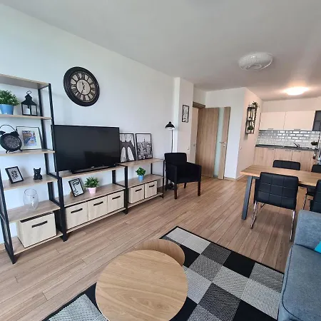 Sky Flats With Parking *