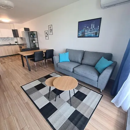 Apartman Sky Flats With Parking